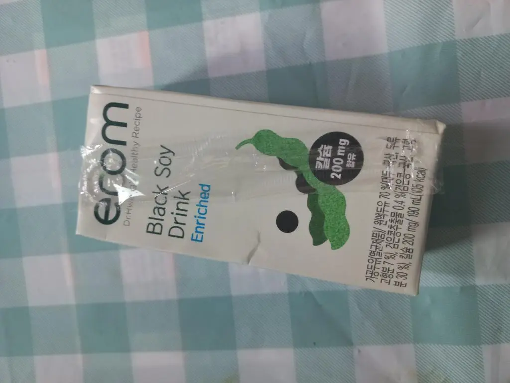고칼슘두유 잘 먹고 있어요 맛도 좋고 영양분도 좋고 꾸준히 먹고 있어요