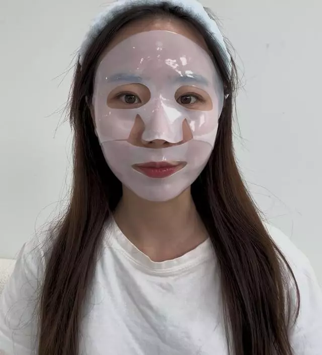 써 본 겔마스크 중에 밀착력이 갑입니다.
