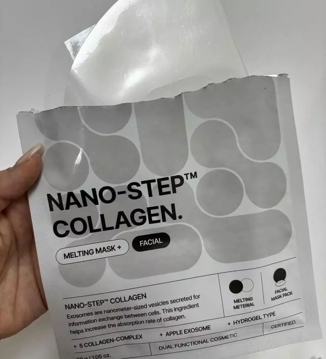 와...제가 써본 콜라겐 팩 중 효과로는 넘버원이에요... 가격대가 있어서 망설이다가 행