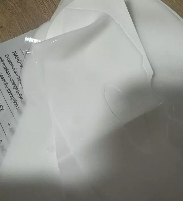 요새 피부가 많이 예민해서 진정용으로 사용하고있어요
