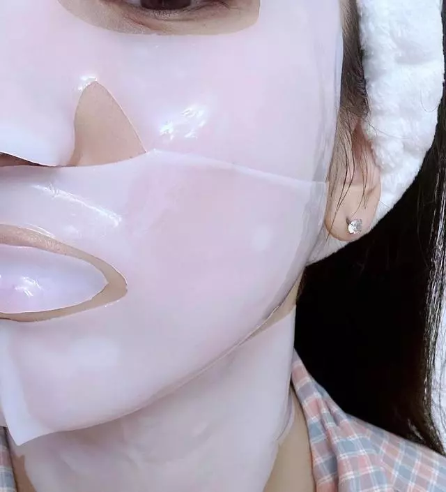 리들샷이랑 조합이 좋다고 들은거같아서 리들샷 장만한 김에 콜라겐팩도 삿어요
