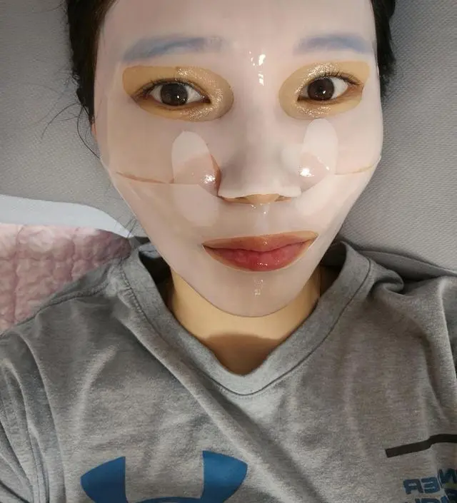 요즘모공이 늘어나고 속건성때문에 힘들었던 30대 후반여성입니다. 행사때 쟁여놓고 1일