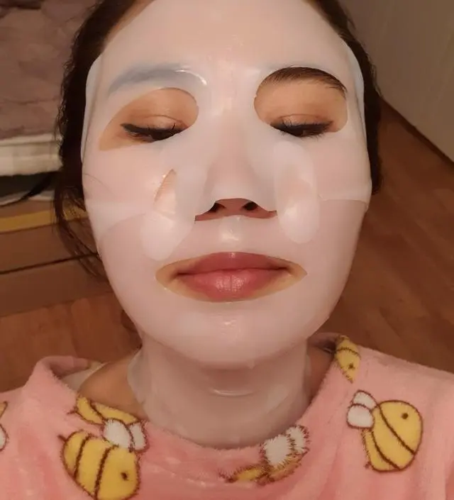 하고 난 다음날 피부가 쫀쫀해 지는게 느껴져요.
