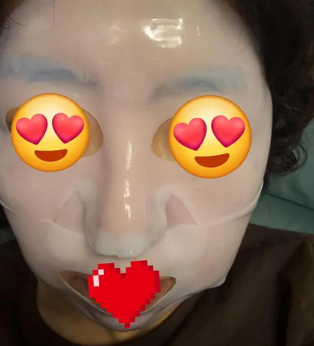 얼굴에 착 밀착되어 느낌이 일단 너무좋아요~
