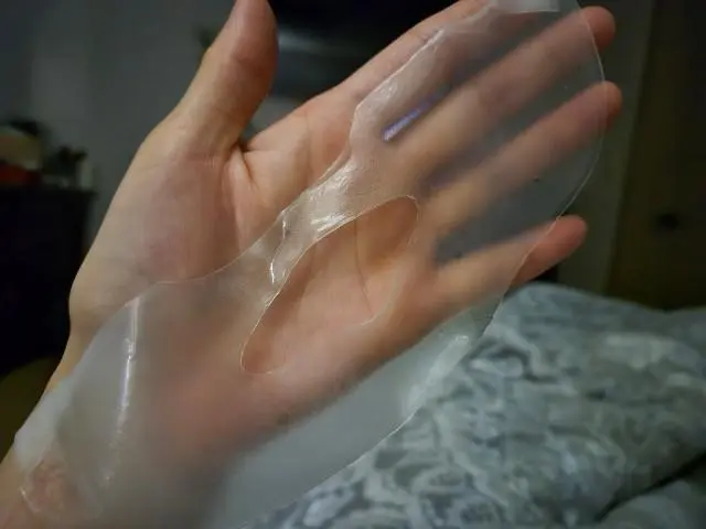 3시간 정도가 적당한거 같아요~ 떼어내고 기초라인 마무리하면 피부가 탱글탱클해지고 