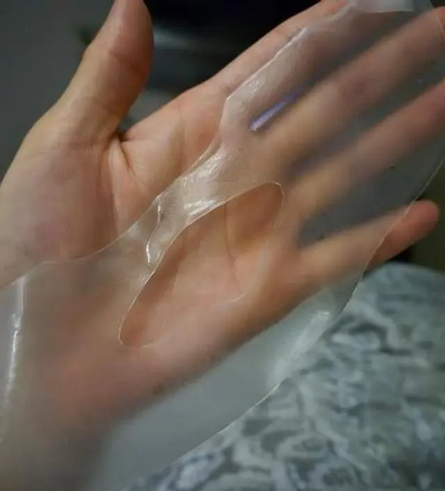 3시간 정도가 적당한거 같아요~ 떼어내고 기초라인 마무리하면 피부가 탱글탱클해지고 