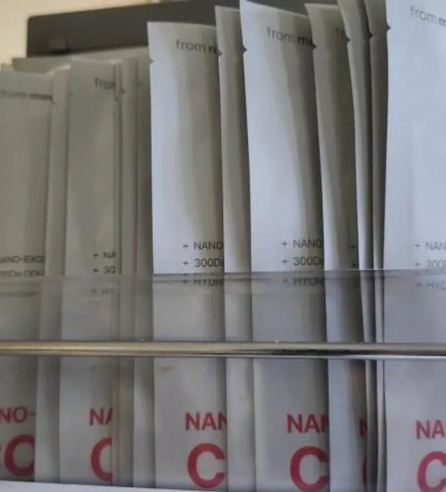 냉장고에 넣어두고 피부가 칙칙할때 유용하게 쓰고있네요
