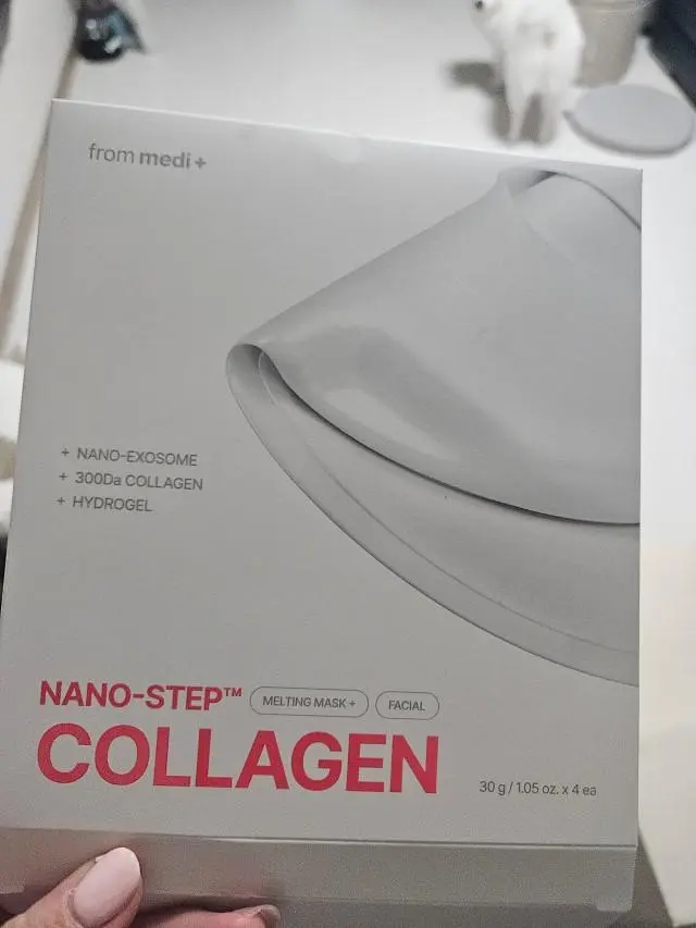 중요한 일이 있어서 팩을하고 화장했는데 살면서 피부좋다는말 처음들었습니다
