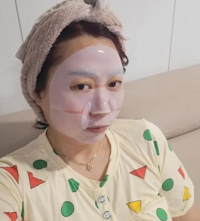 매주 주말마다 필링 제거후 마스크 착용했는데 ..아주 피부가 매크럽고 촉촉하니 너무 