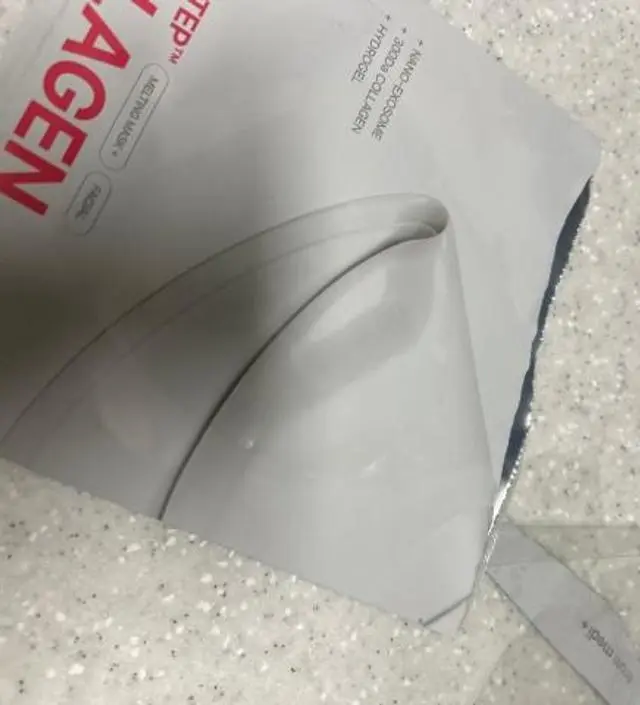 다른 제품보다 얇아서 걱정했는데 지속시간은 비슷하고 효과는 더 좋네요. 오히려 얇아