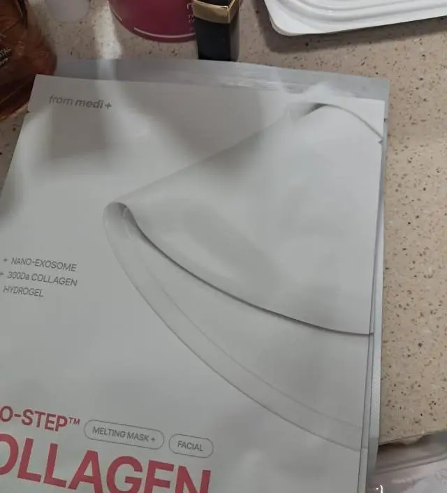 콜라겐 마스크 팩하고 나면 피부 좋다는 말 많이 들어서 끊을수가 없네요
