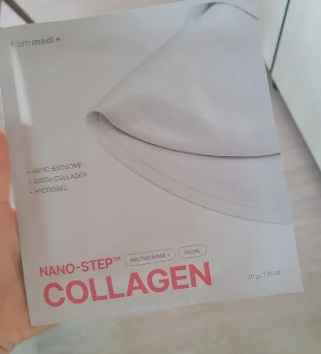 얼굴에 올려두고 잠들었는데
