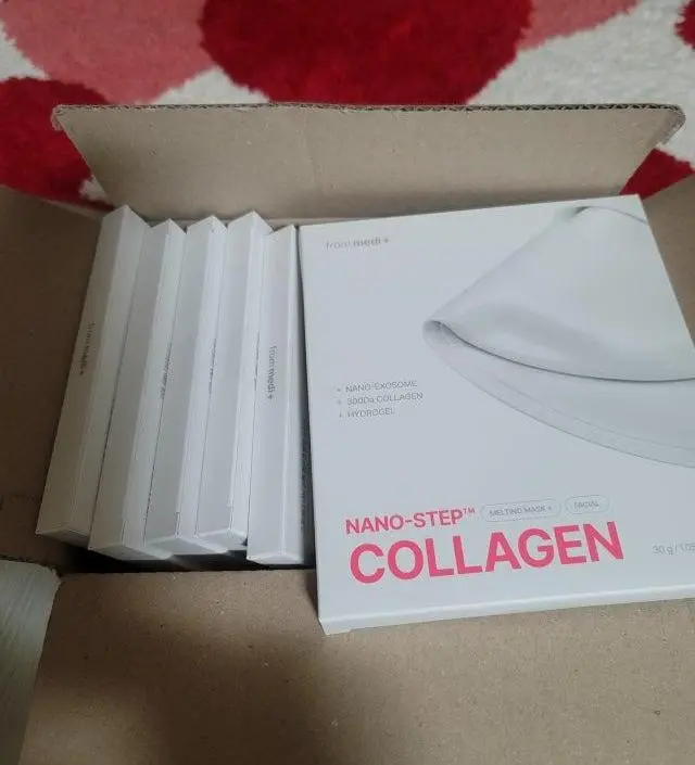 저는 이팩만 써요 너무 좋와서 피부과 끊었네요
