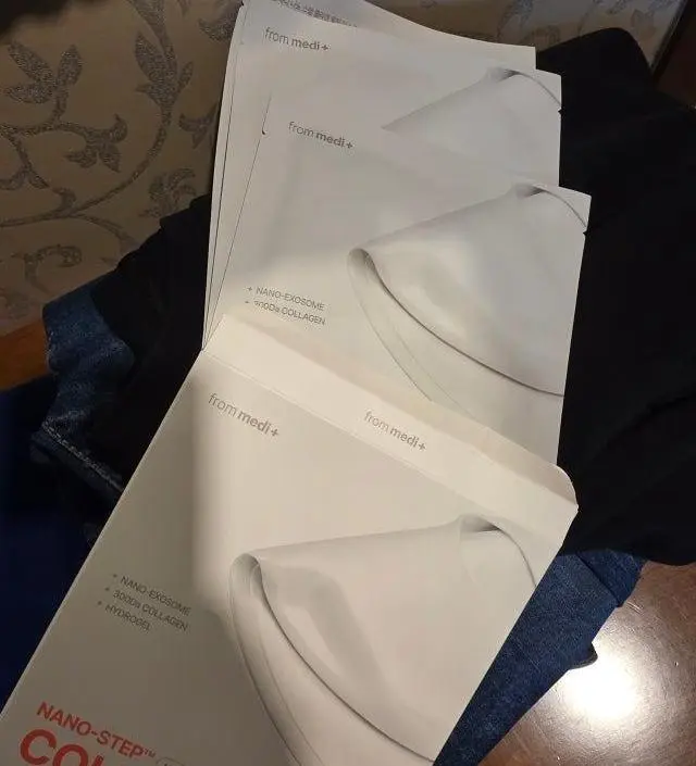 한시간 이상 하고 있었는데 불편함없이 잘 밀착되고 떼고 나서도 과하지 않게 촉촉하고