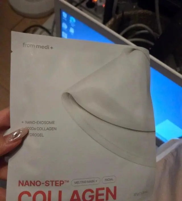 너무 좋아요 광고보고 반신반의 하면서 산건데 붙이고 자면 아침에 팩 투명해지고 피부