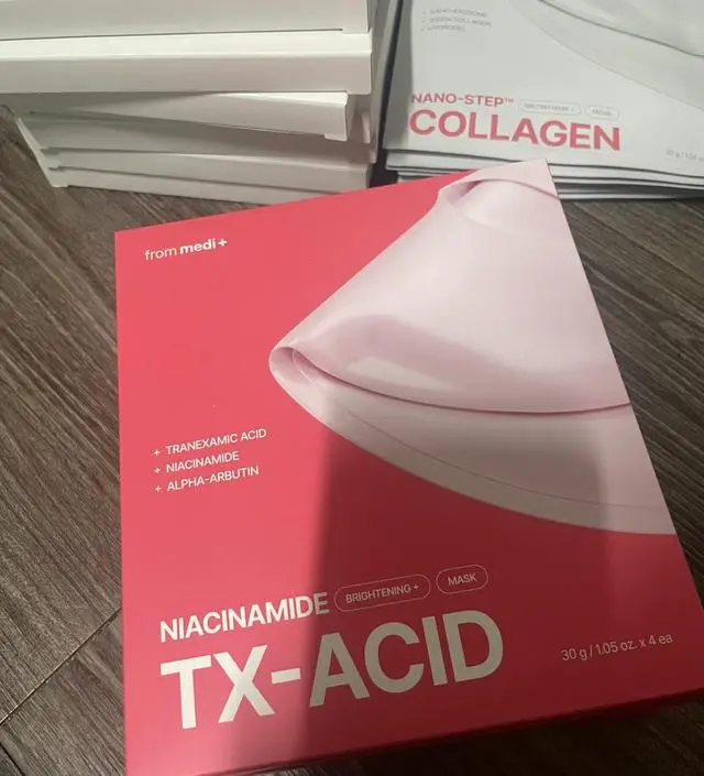 블프 특가로 저렴하게 구매했네요~! 피부에 착 붙어서 넘 좋고 모공에 정말 좋네요!! 꾸