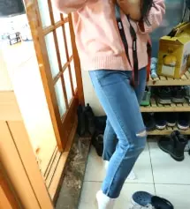 파리 로고가 채색 높게 박혀있어서 너무 예뻤고 양발 발목 길이도 적당한 것 같아서 여