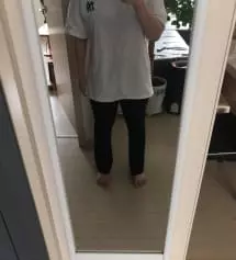 저 평소 엠사이즈 입는데 이건 들어가더라고여 심지어 편합니다 역시 인기많은 이유가 