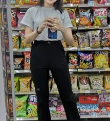 Vải co giãn tốt, chất vải đẹp. Độ dài cực kỳ vừa vặn với mình, mì