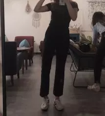 살쪄서 작을까봐 너무 걱정했는데 스판이 절 살렸습니다. 꼭 사세요 진짜 만족