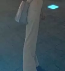 블랙 사서 입고 너무 예뻐서 배이지도 샀습니다. 블랙이랑 마찬가지로 그냥 입으면 팬티