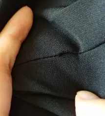 허리는 살이 없고 허벅지랑 엉덩이는 좀 있는편이라 사이즈고민을 많이 했는데 허리는 