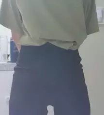 허리도 딱 맞고, 무엇보다 스판이 너무 좋아서 바지가 너무 편해요~
