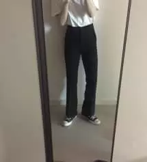 진짜 딱 제가 찾던 바지 핏이에요! 배송이 빨라서 좋았고 스판도 좋아서 엄청 편하고 허