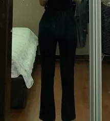 퀄리티가 좋아요 오다리인데 잘 커버해주구요 골반때문에 미디엄 늘 입어서 이 바지도 