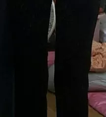 통은 여유가있어서 편하고 좋은데 허리가 너무 커서 수선해서 입어야할거같아요 그리고