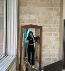 배송이 거의 2주만에 왔어요ㅠㅠ 저는 바지가 타이트 한 핏을 원했는데 생각보다 넉넉하