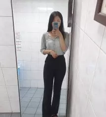 엉덩이와 허벅지에 살이 있는편이라 바지살때 하이 혹은 반하이/ 속밴드를 우선시 구매