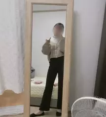 스판이 짱짱해서 활동할 때 편하고 아무데나 입어도 예뻐요 ㅠㅠ 핏도 예뻐서 하나 더 