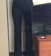 다리 엄청 길어보이고 핏이 대박이에요 허벅지 안쪽살도 잡아주고 허리는 얇고 골반은 