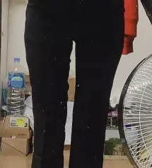 항상 바지든 치마든 허리는 크고 엉덩이는 작고 그랬었는데 너무 잘 맞아요 ㅠㅠ s살까