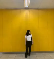 제 키가 152이고 다리가 짧은데 이 바지 입으면 세상 길어보여요!!! 그냥 입으면 제 키