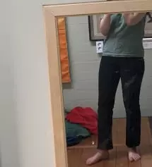 바지 사이즈를 보고 후기를 보니깐 다들 m인데도 s를 고르라고 하더라구요 !
