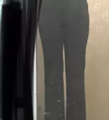 하체에 살이많아서 허벅지에 달라붙는걸 좀 걱정했는데 입을만해요 티 안넣어 입으면 저