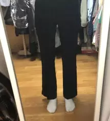 부츠컷슬랙스처음샀는데너무맘에들어요ㅠㅠㅠ사이즈도 찰떡이에요ㅠ 길이가 너무길줄알