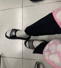 입을 바지가 없어서 이것 저것 찾아보다가 이 바지가 인기가 많길래 고심 끝에 구매했는