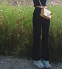 상품 받고 계속 착용하다가 후기 올려요 진짜 거의 이 바지만 계속 입은 듯... 핏 도 이