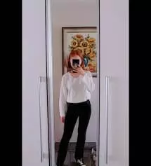 골반 때문에 사이즈 s살까 m살까 고민하다가 스판 믿고 s시켰어요! 배송 오자마자 바로