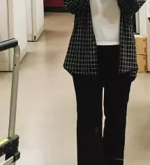 엉덩이때문에 평소에 바지 라지만 입는 사람입니다. 실측사이즈보고 M사도 될것같아서 