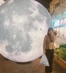 우선 좀 길게 입는건지 제 다리가 짧은건디 155길이로 샀는데도 좀 길었어요
