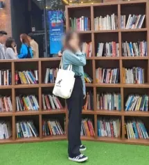 평소 청바지 27(M)만 입어서 후기를 보고 사이즈 고민을 엄청 많이 했어요 그냥 S구매할