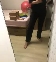 사이즈가 안 맞는건 아닌데 그냥 딱 달라붙어서 사이즈를 작은거 시켰나 했는데 스판이