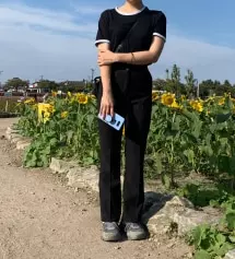 슬랙스가 너무 없어 여기 저기 쇼핑몰 비교해보고 후기 비교해보고 구매했습니다. 고고