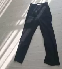 허리가 딱맞고 핏도이쁘고 다리도길어보여요 ㅠㅠㅠㅠㅠ 바지 너무이뻐요
