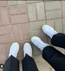 오리지널 버전으로 샀는데 좀 길어서 수선했습니다
