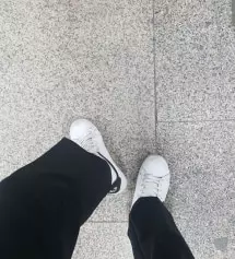 하비라 모델분처럼 허벅지 안쪽이 엄청 헐렁하거나 하지는 않아요ㅠㅠ
